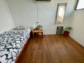 Budget Room Koh Phangan Pier with AC